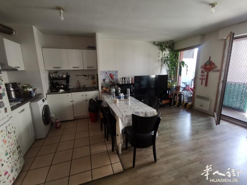 94 VITRY T9 BEETHOVEN CONCORDE ANNEE 2009 3 PIECES 64.85 M² 300000 €