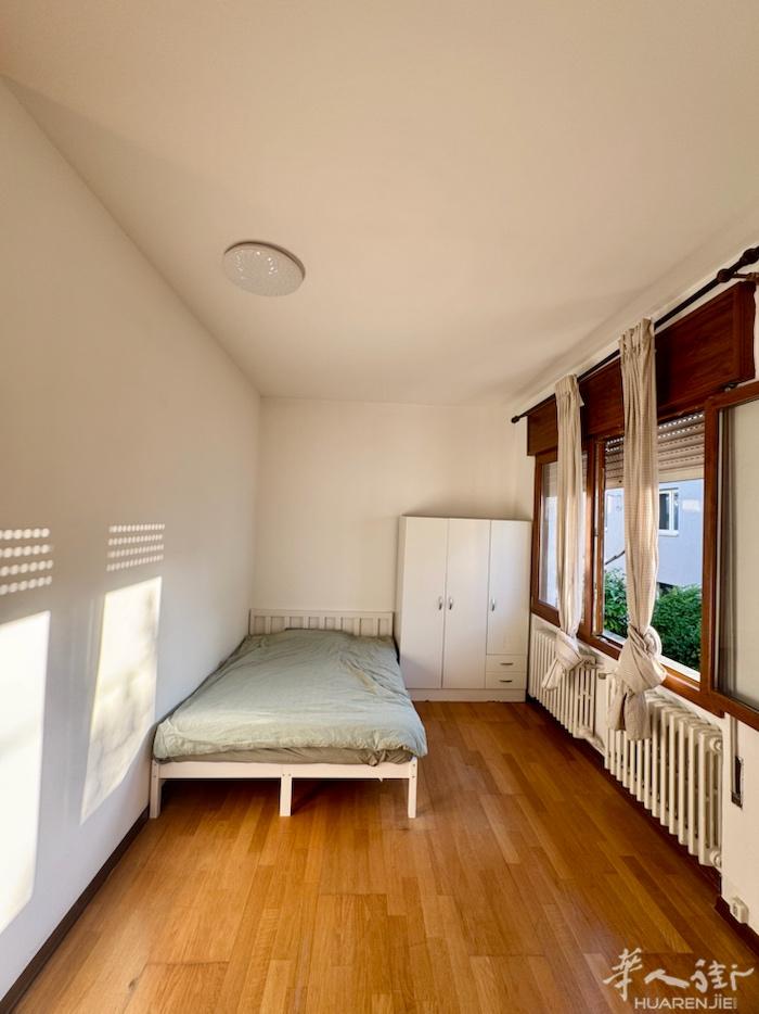 🏡帕多瓦火车站附近房源 Padova火车站后面带花园房屋出租/单间 	 套房共