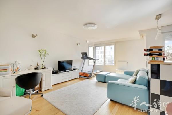 93 Saint Ouen 近clichy 14号线2分钟2房1厅电梯车库阳台
