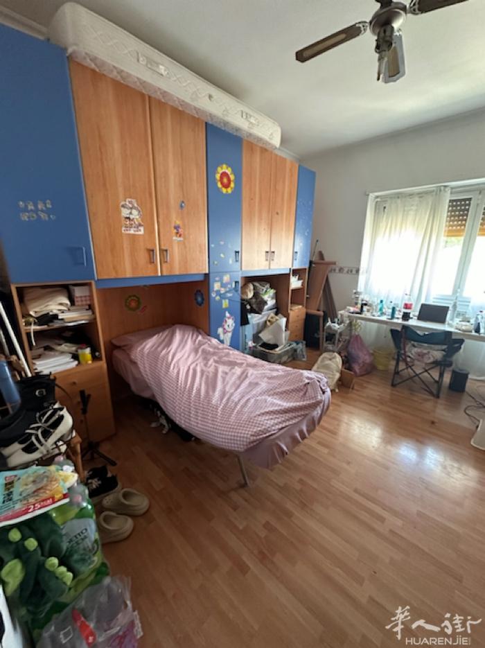 罗马a线battistini距离地铁站10分钟出租一间房只能住一个人 坐地铁到美