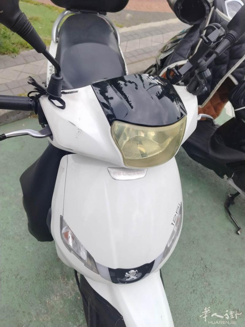 白色的九万公里卖价看货议价电话688181029