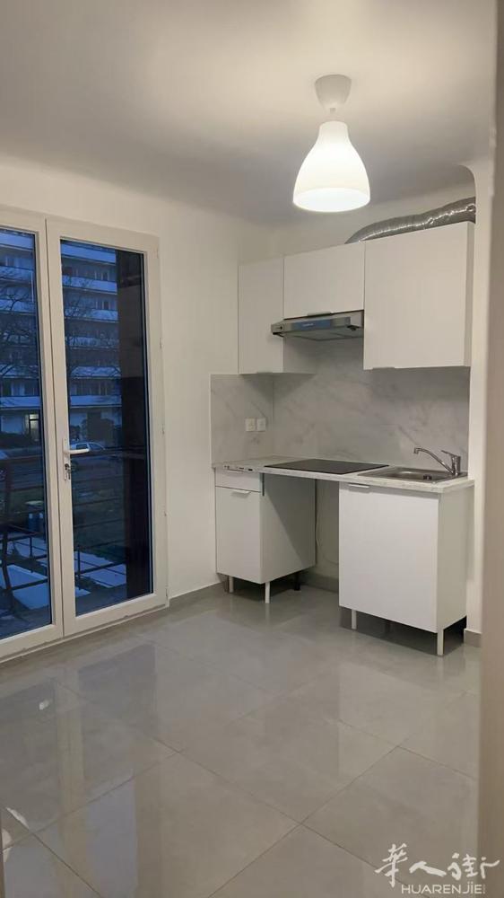 94 vitry sur seine 别墅新装修 T9四站到13区 周围有小学