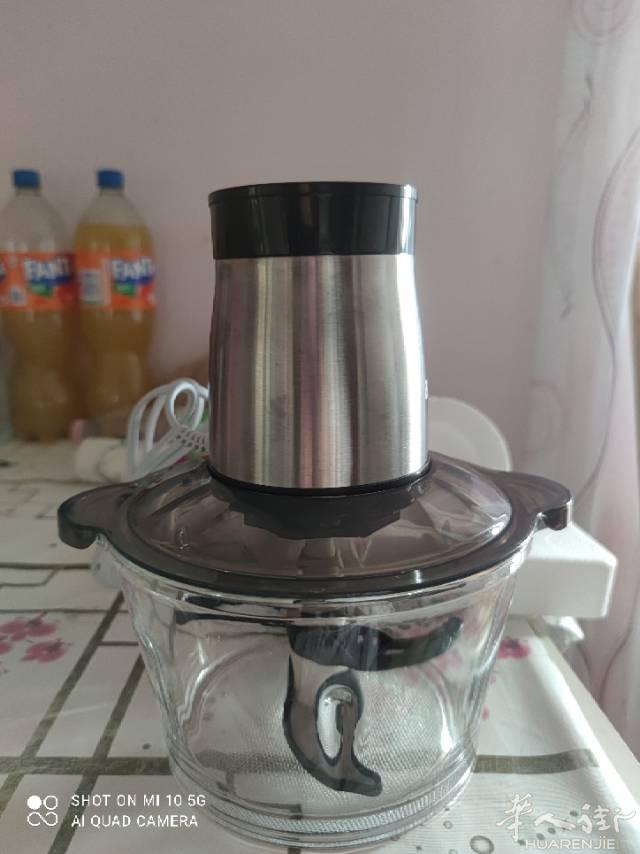 出全新2L打碎机  18€有两个档位用于操作，可以