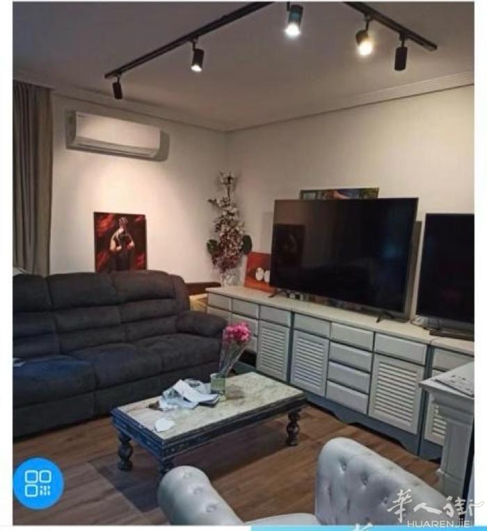 马德里五号地铁Urgel 有一个大床单人间出租，房子新装修，区分安全安静，房子有