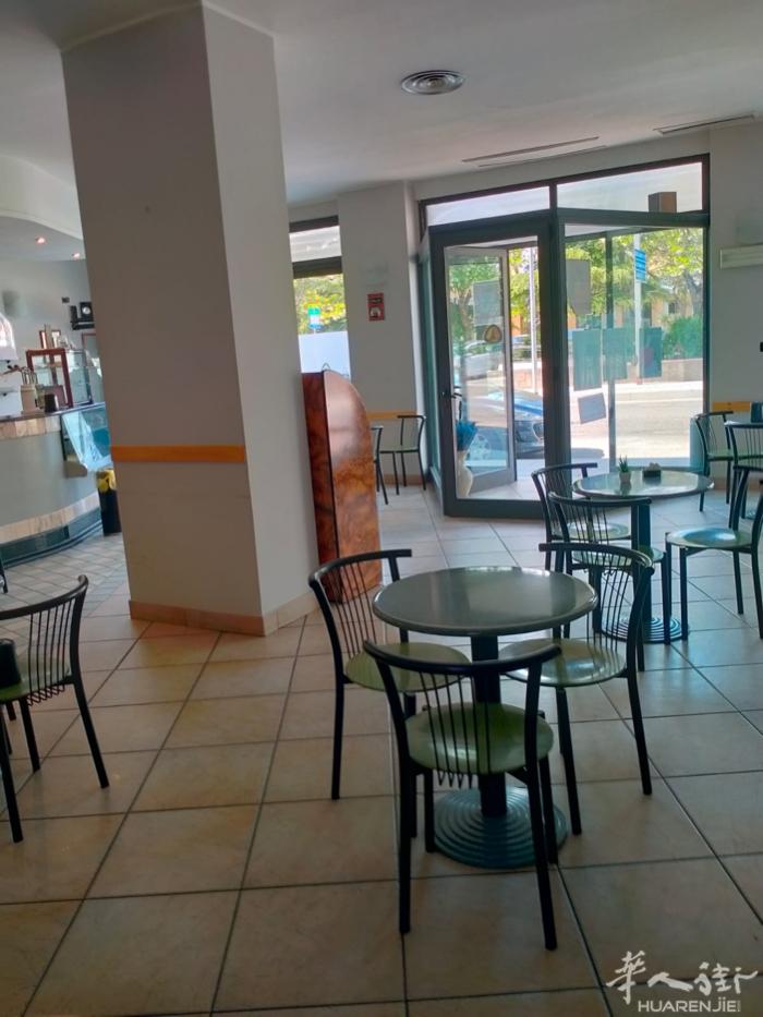 Nuoro 出售酒吧，咖啡馆  私人电话☎️：328 6190781  因退休原