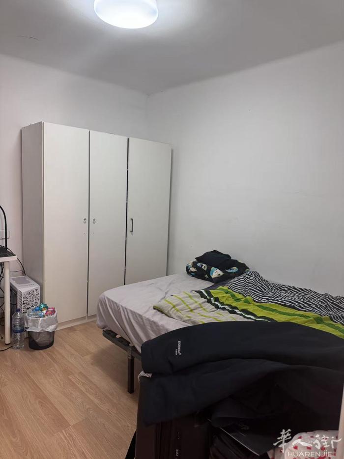 6月开始出租房间 L1 Santa Eulalia 5min L2 Badal