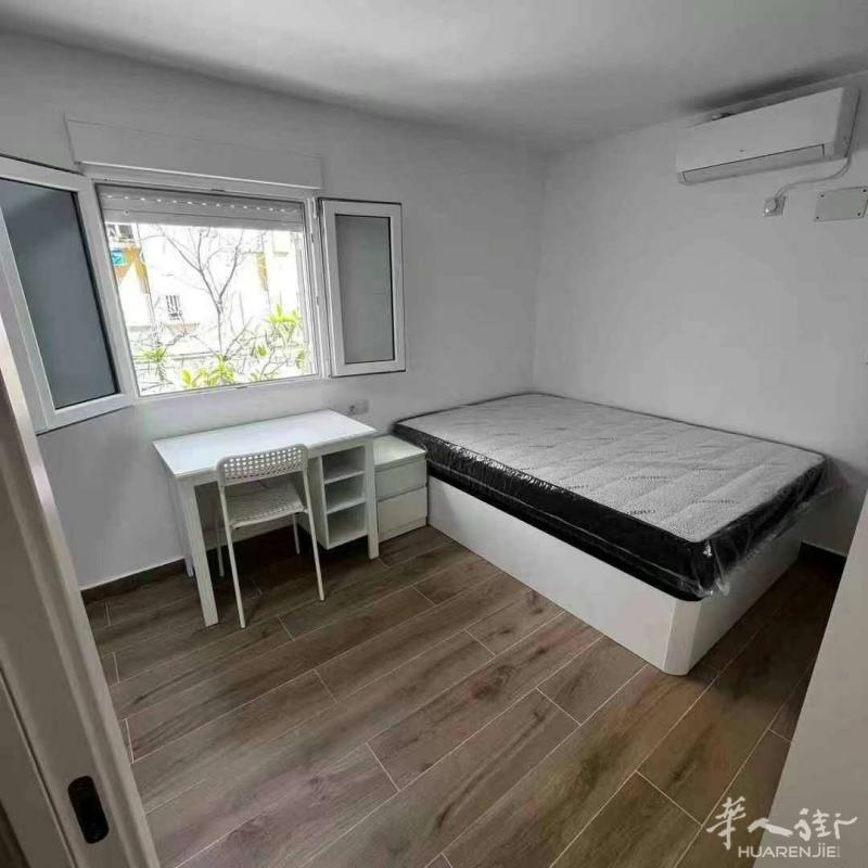 6号线Carpetana一室一厅出租，可做2室
