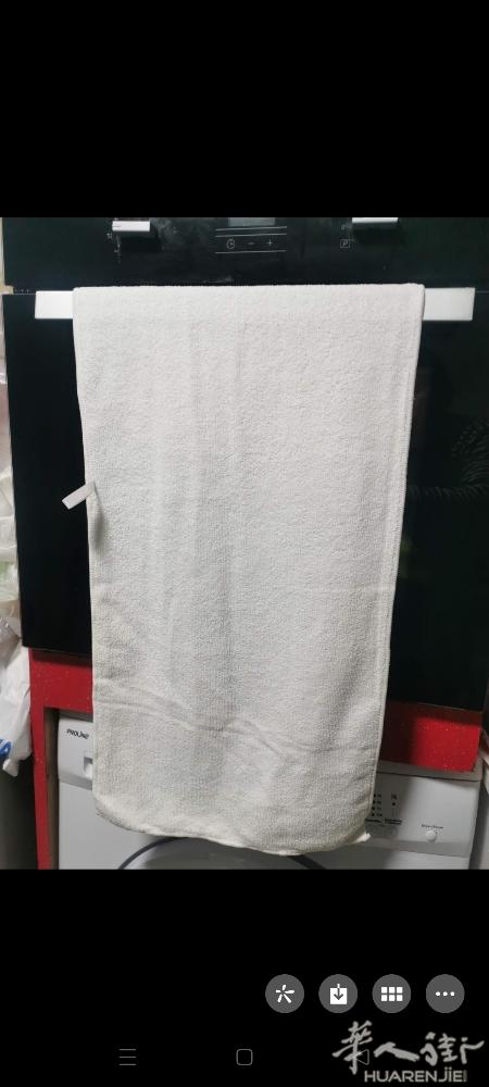本人有白色毛巾出售全新 面料好 适合餐馆厨房使用和美甲店的 有需要的请联系电话0
