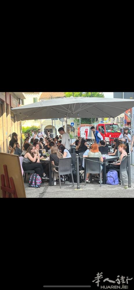 Padova 市中心大学酒吧出售，营业时间礼拜一到礼拜五 07-20， 礼拜六0