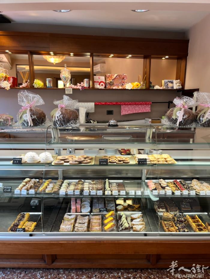 rossano veneto （Vicenza）甜品店要卖，价格2万5欧，房租9