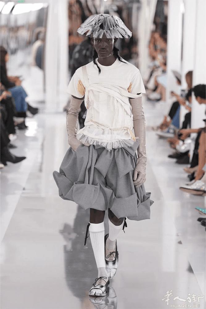 便宜出一张马吉拉Maison Margiela 的内购票，5月14-17号，时间