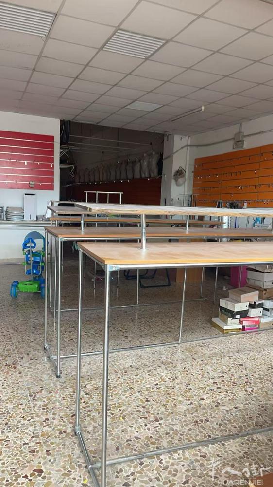 西西里岛Agrigento200平方米空店转让1200欧里面贷架都在（空调，柜台
