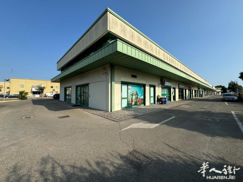 Carpi Cibeno 店面出租 · 530㎡ 大面积 · 黄金商圈 · 车流