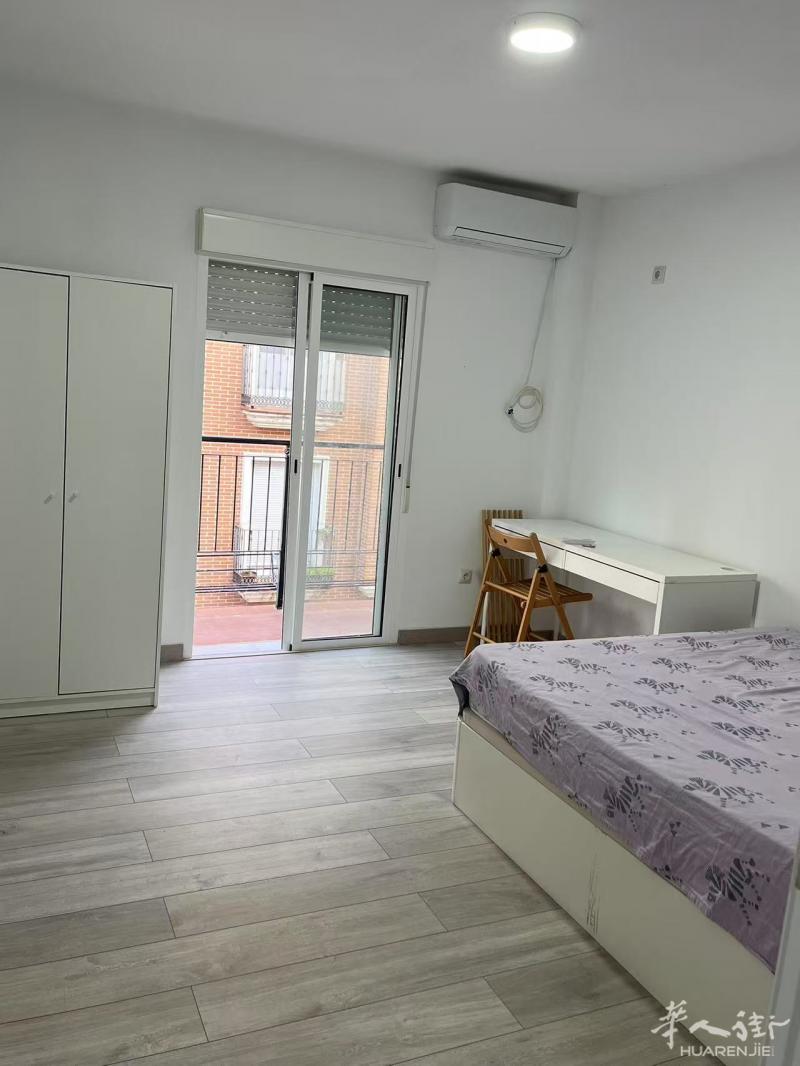 新装修Alcobendas 安全区分单间出租