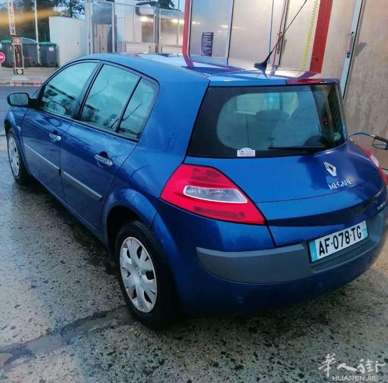 🚗 转让 Renault Mégane II 1.5 dCi - 状况良好 / 技术检验已通过 ✅🔹 车型信息：品牌 / 型号：Renault Mégane II Phase 2上牌时间：2007年3月燃油类型：柴油（1.5 dCi 105马力）车身类型：五门轿车（Berline）变速箱：手动当前公里数：104735 km🔧 维护记录清晰：最近一次大保养：2024年12月✔ 更换前刹车盘和刹车片✔ 更换空气滤芯✔ 使用专业清洗剂清洁制动系统🛠 技术检验（Contrôle Technique）状态