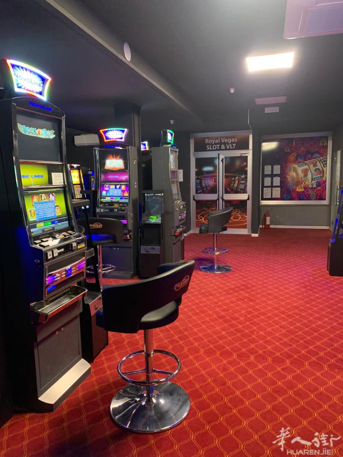 provincia massa carrara Sala giochi e sc