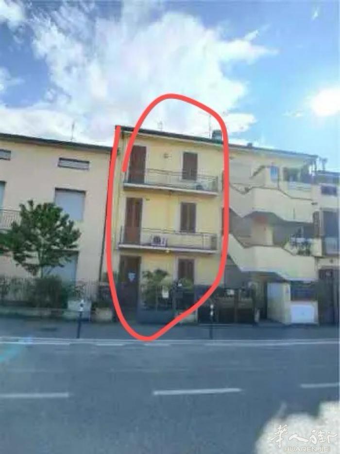 Prato 在 Mezzana区 via ferrucci落地房拍卖：  内部面