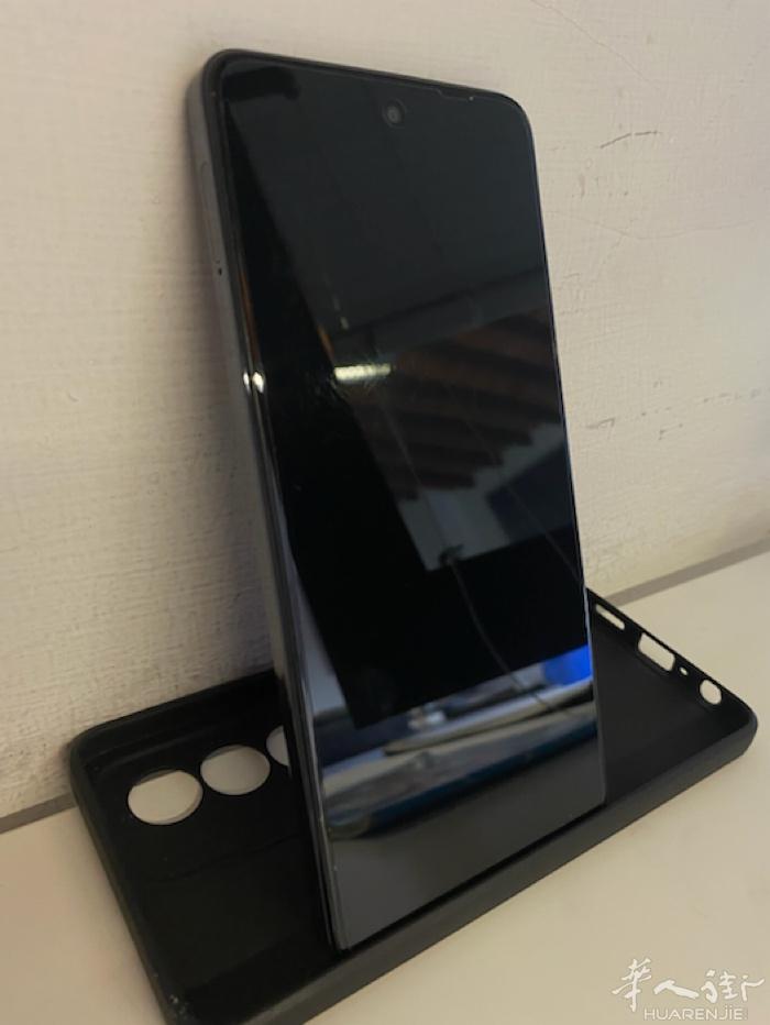 1）Oppo手机 功能全好 边框无瑕疵 无磕碰 自带屏幕膜 当初300-400多