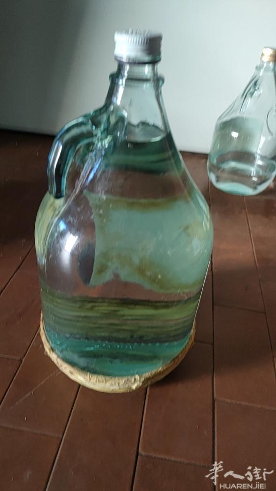 自己做的糯米酒正宗的老酒和白酒谁想吃酒来我家