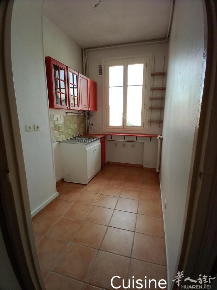 巴黎 20 号公寓出售。靠近 Porte de Montreuil 地铁站、Ma