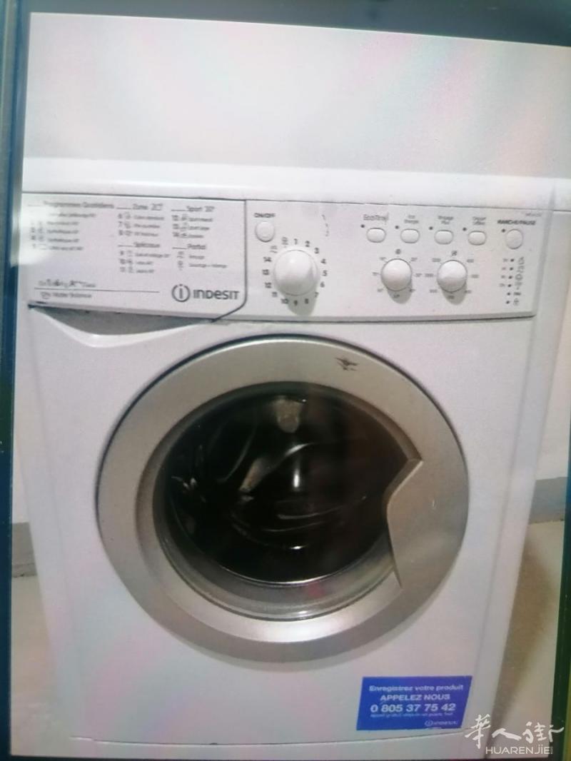 二手八成新洗衣机 因搬家便宜卖了 50€