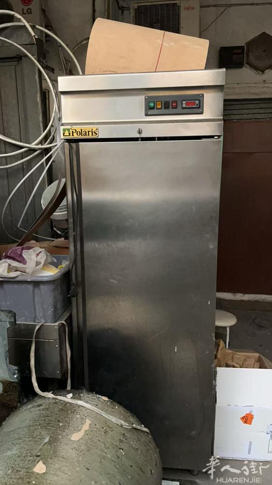都灵餐馆结业 出售大量厨房设备 价格公道