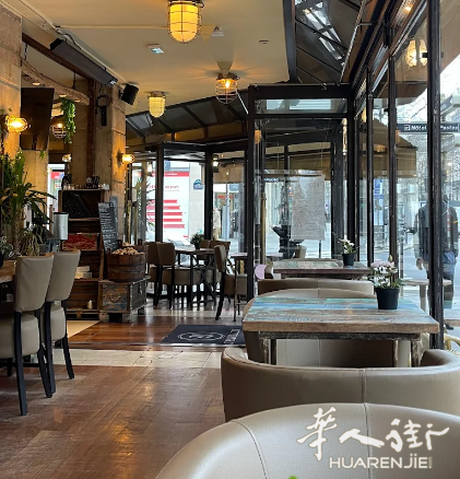 1区地铁 Etienne Marcel商业大街大拐角老外12年大露天酒吧餐馆拍卖 - 适做各类餐饮的有实力老板