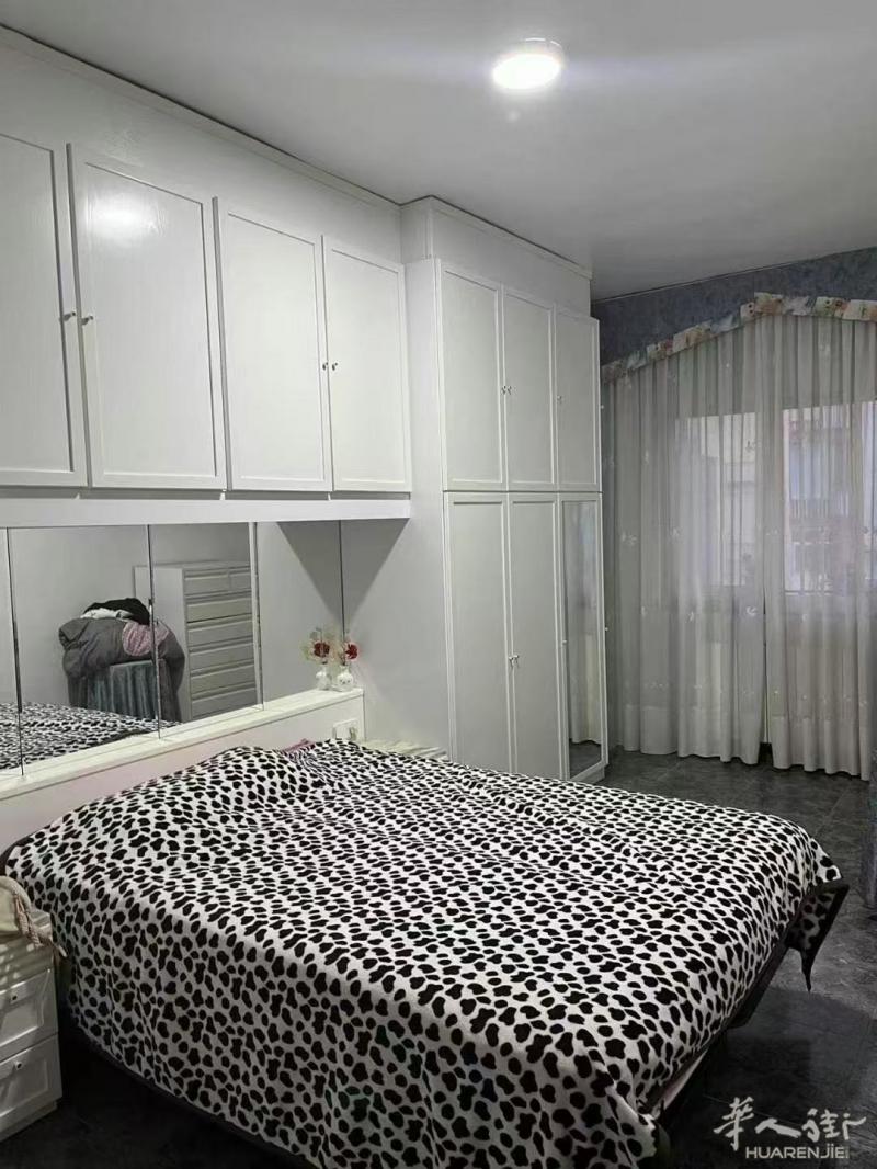 🏠巴塞L5Cornella Centre4室1卫2楼步梯，即日起分租