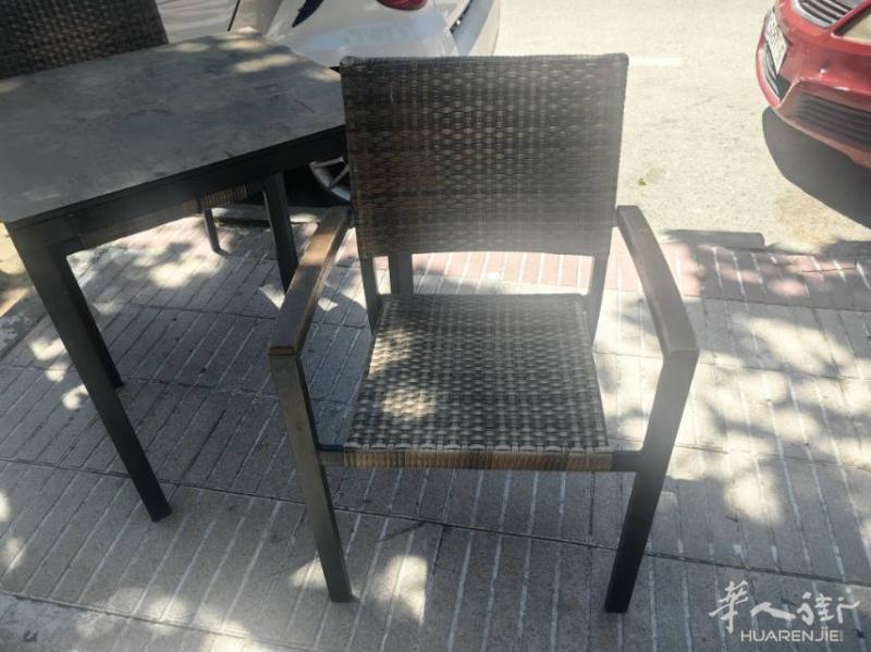 卖二手露天terraza藤编舒适椅子 ，共22张，