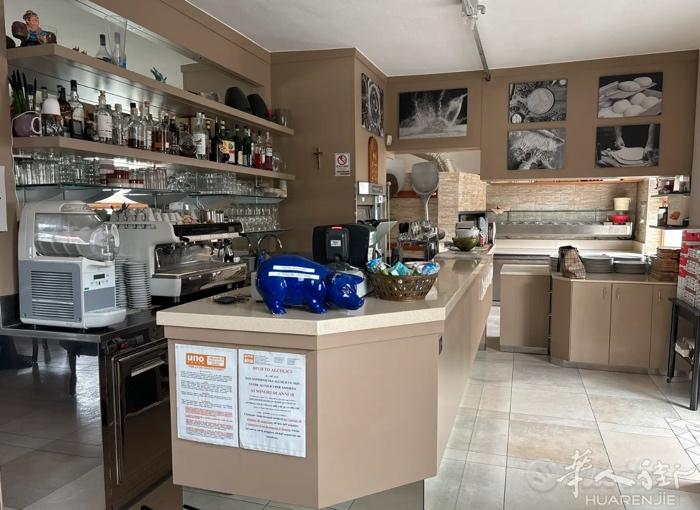 Capriolo，Brescia 出售餐厅  私人电话☎️：+390307364