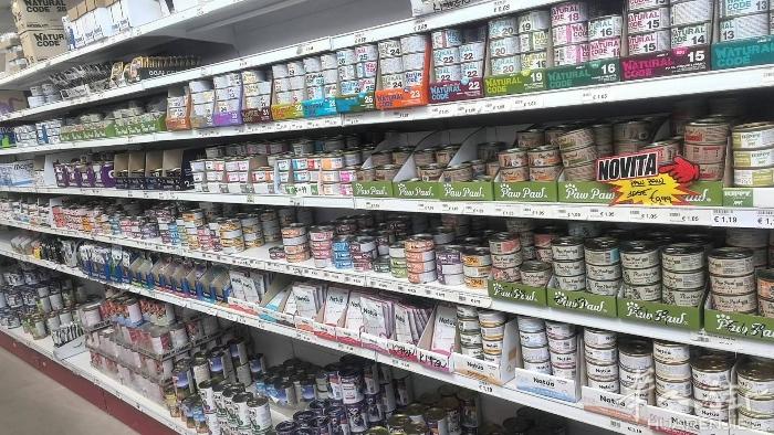 意大利圣宠宠物食品用品店。我们有宠物配件，罐头，零食，玩具。可批发可零售全意大利