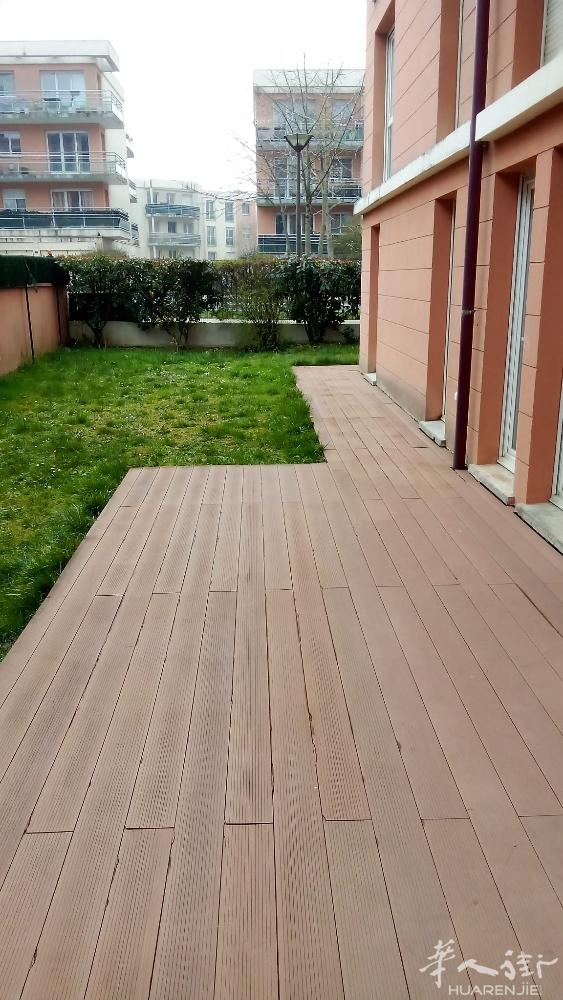 Créteil – 三居室带花园 – 29.9万欧元  69㎡公寓，位于花园层（