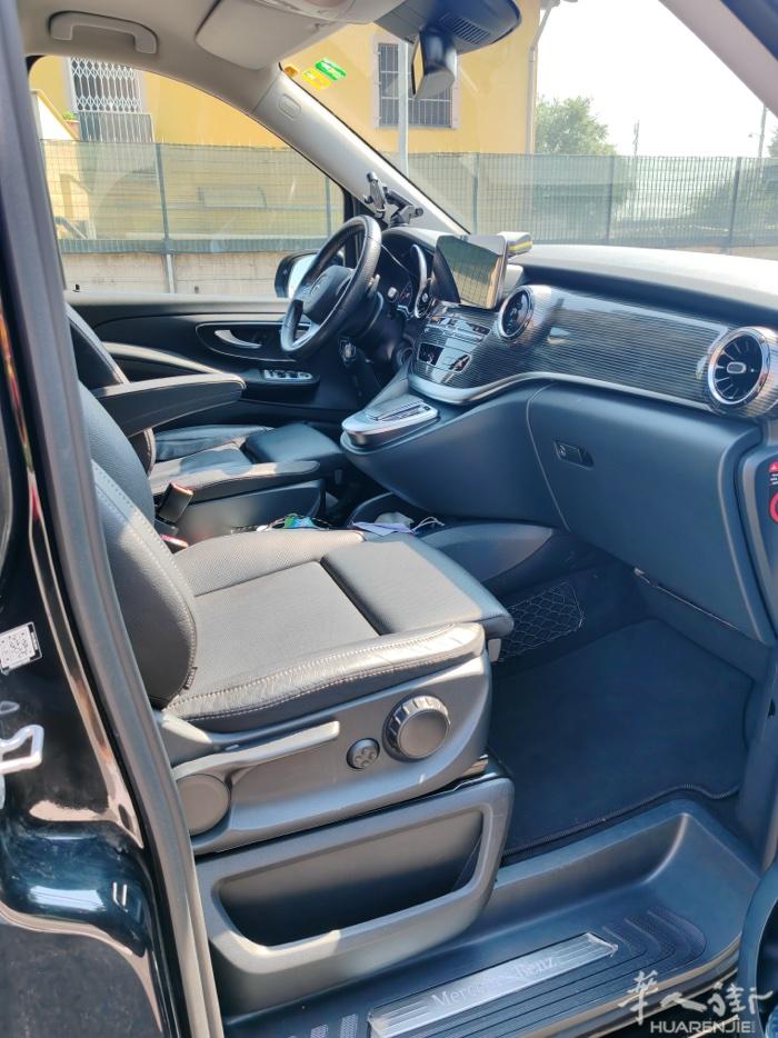 梅赛德斯-奔驰 V-Class 250d 自动超长运动版 140KW 2022
