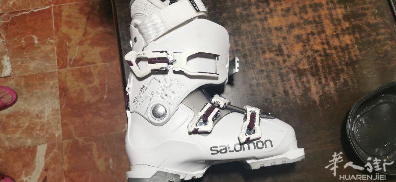 出个salomon 滑雪鞋 99新 100欧