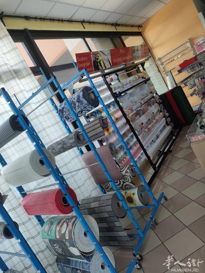 百货店转让400平方，货也可以低价倒掉，有兴趣可以看看 brescia边