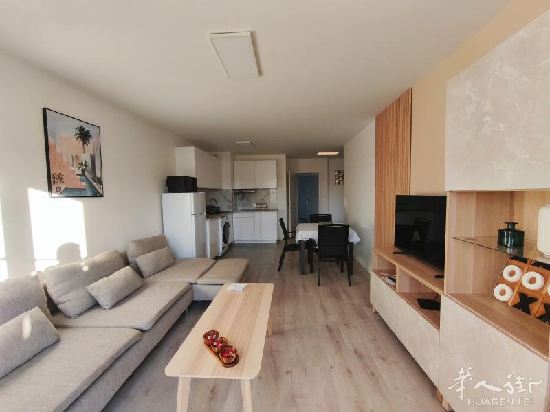 94区VILLIERS SUR MARNE 三室一厅73平方 带家具出租 1850欧