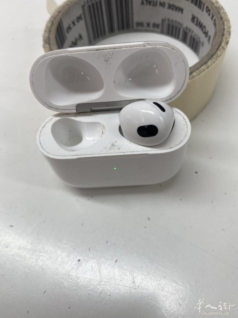苹果耳机丢了一个右耳机，有不需要的☎️联络3773