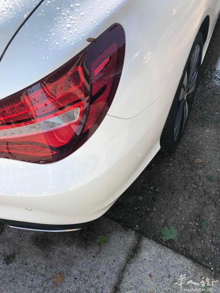 2018年白色Mercedes berlina LASSE CLA (C/X11