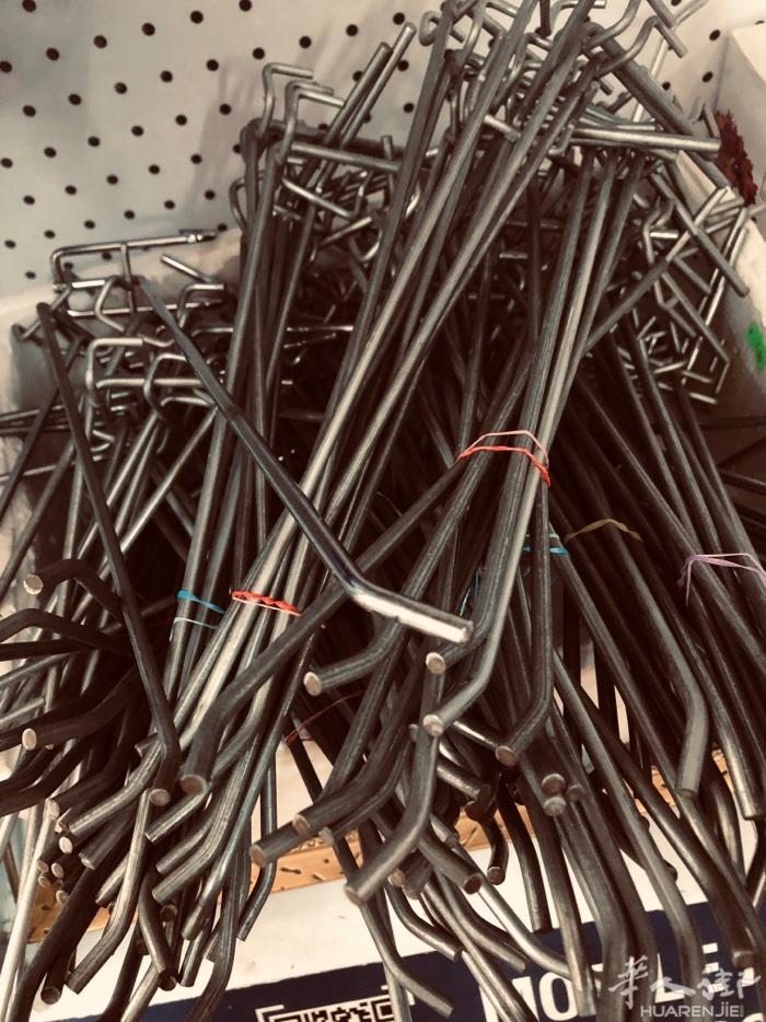 二手30cm挂钩便宜卖2€/10个