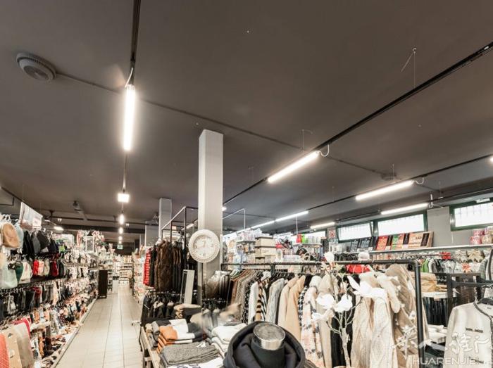威尼斯 Campagna Lupia 出租或出售超市百货店  📞 联系方式：