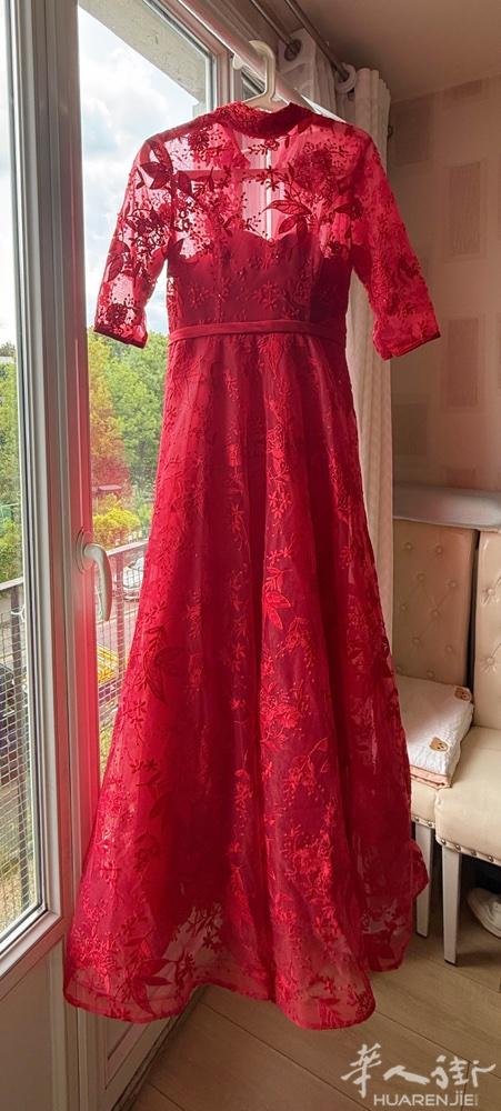 婚纱礼服低价出售，仅婚礼穿，几乎全新 齐地婚纱敬酒服，后绑带设计，体重50kg