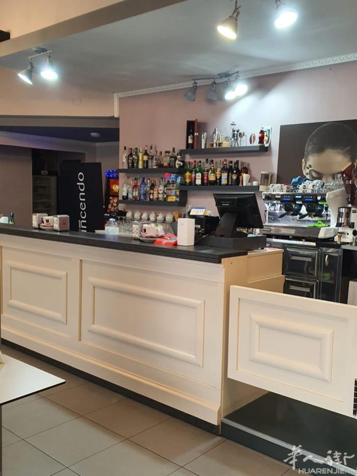 撒丁岛，Oristano 出售商业店铺  私人电话☎️： +39 349 863