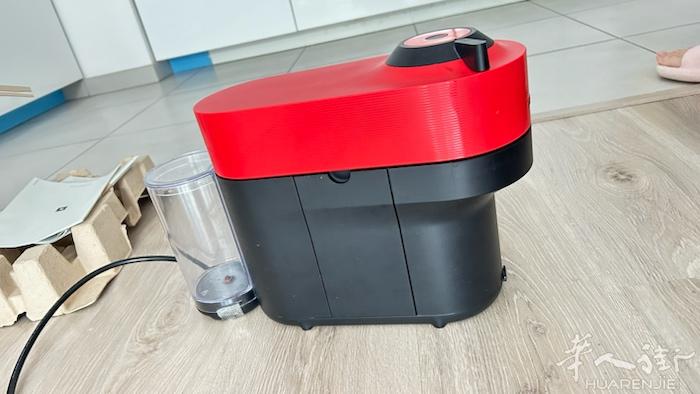 出售：Nespresso 便携咖啡机（红色/黑色款）  状态非常新，使