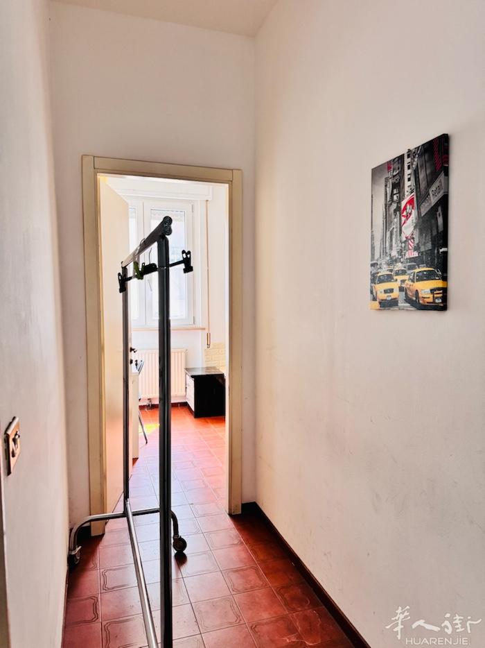搭铺☎️☎️☎️ 📍普拉托中国街 · 小林超市对面巷子内 🏠 房屋出租：两个