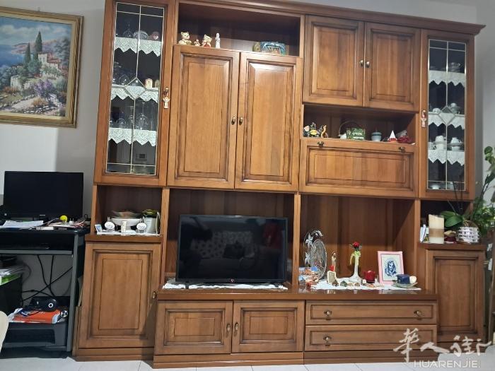 家具出售!如有兴趣,请随时联系我们了解更多信息或预约时间！