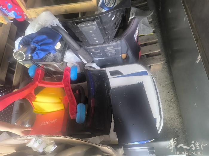 婴儿推车 小孩玩具车，可坐两人 绞肉机 有需要的联系，在monza附近 微信11