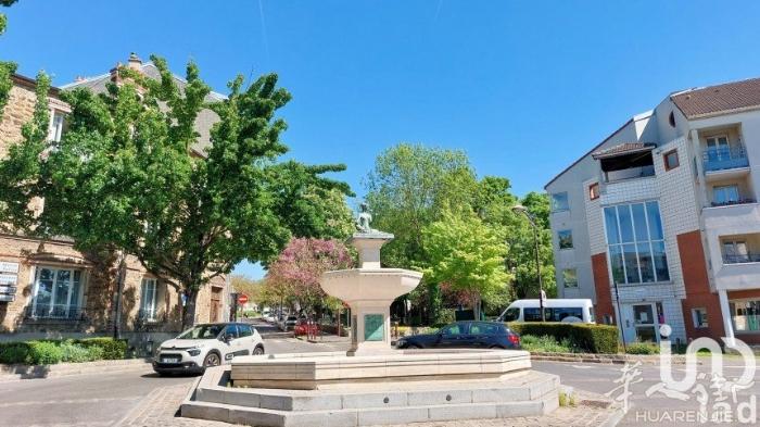 ✨ Villiers-sur-Marne 稀有T2出售 ✨
带露台、花园、地下停