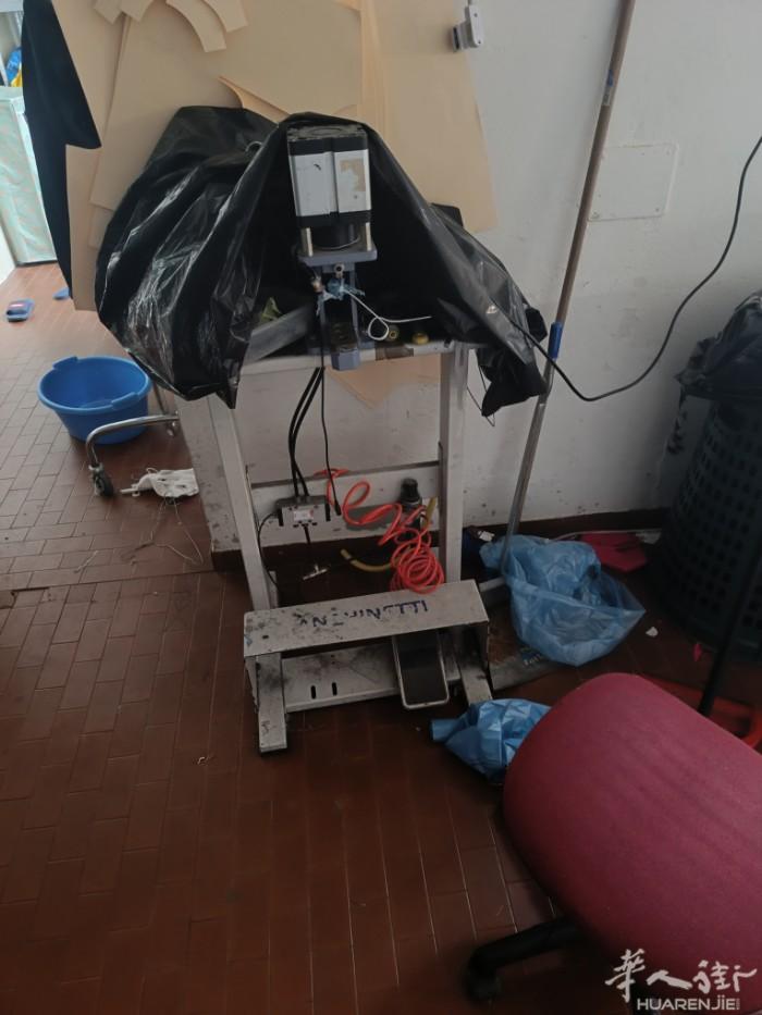制衣机器便宜出售 在EMPOLI