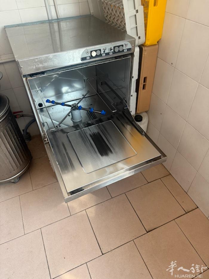 餐馆结业 出售寿司透明玻璃冰箱 小型洗碗机  玻璃转盘桌面