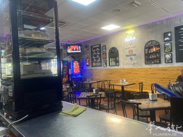 Aluche 酒吧 马德里5线地铁Aluche 站附近好酒吧转让。本店位置非常好